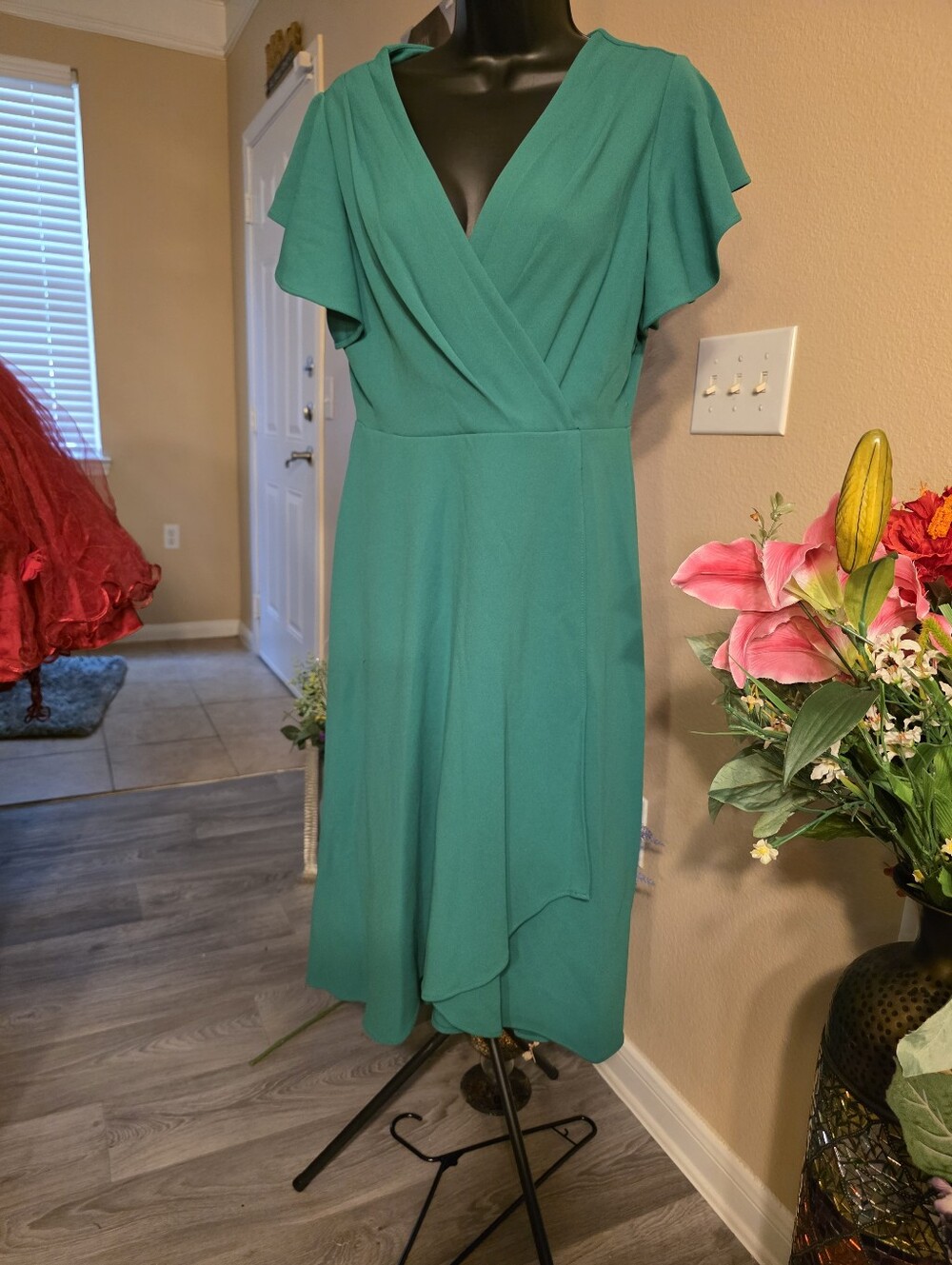 DKNY Womenโs Teal Wrap V-Neck Midi Dress
